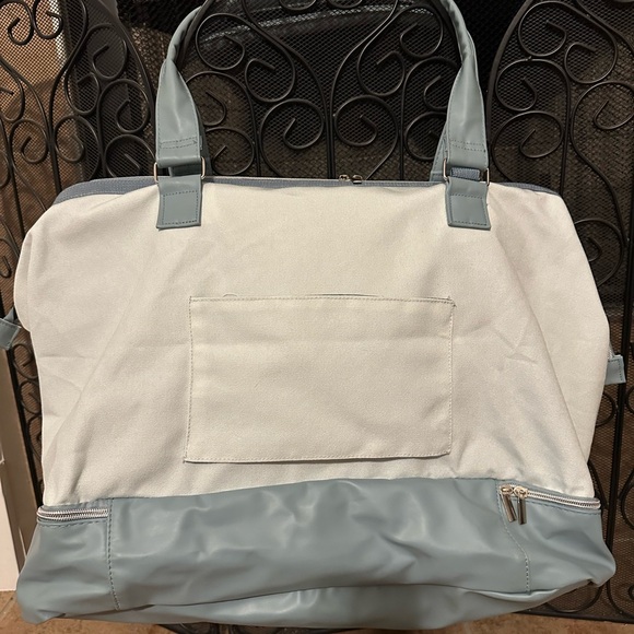 Stylish Light Blue Weekender Bag - Picture 2 of 5